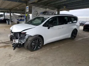 Chrysler Pacifica 3.6L 6 2025