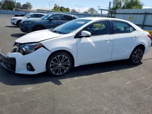 Toyota Corolla 1.8L 4 2016