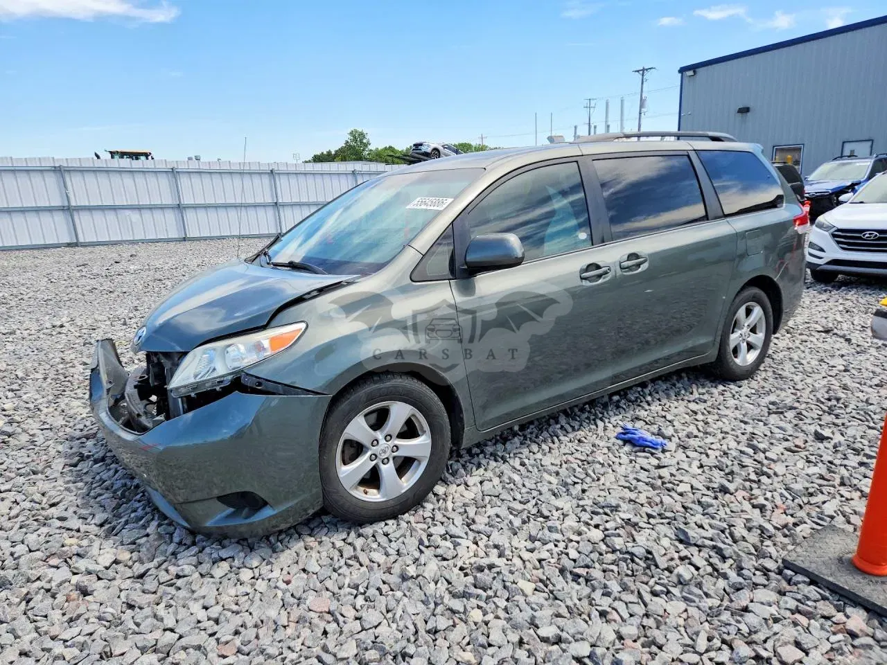 Toyota Sienna 3.5L 6 2011