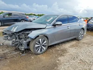 Nissan Altima 2.5L 4 2019