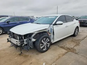 Nissan Altima 2.5L 4 2021