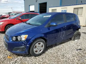 Chevrolet Aveo (Sonic) LS 1.8L 4 2014