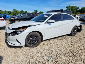 Hyundai Elantra 2.0L 4 2022