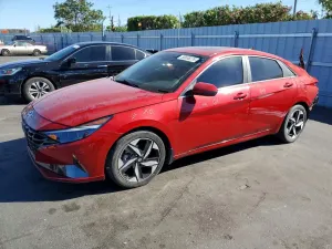 Hyundai Elantra 2.0L 4 2023