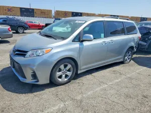 Toyota Sienna 3.5L 6 2019
