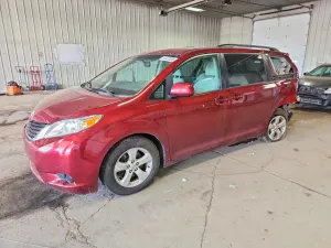 Toyota Sienna 3.5L 6 2013