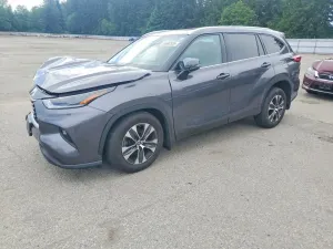 Toyota Highlander 3.5L 6 2021