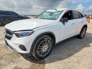 Mercedes-Benz GLC 2.0L 4 2024