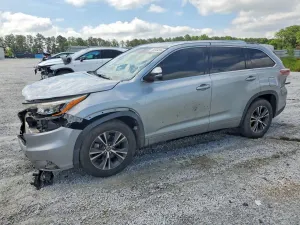 Toyota Highlander 3.5L 6 2016