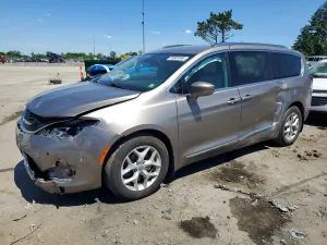 Chrysler Pacifica 2017