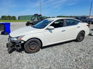 Nissan Altima 2.5L 4 2020