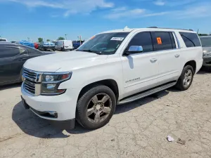 Chevrolet Suburban 5.3L 8 2015