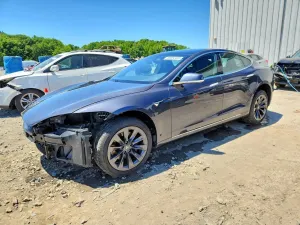 Tesla Model S 2020