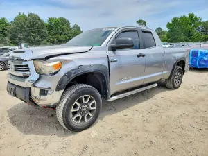 Toyota Tundra 5.7L 8 2017