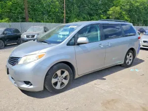 Toyota Sienna 3.5L 6 2011