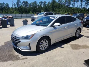 Hyundai Elantra 2.0L 4 2020
