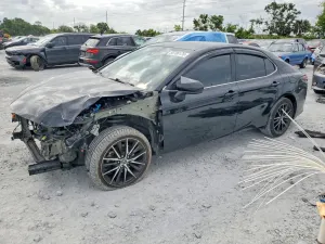 Toyota Camry 2.5L 4 2021