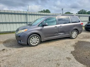 Toyota Sienna 3.5L 6 2011