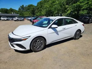 Hyundai Elantra 2.0L 4 2024