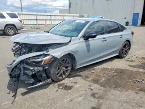 Honda Civic 2.0L 4 2025
