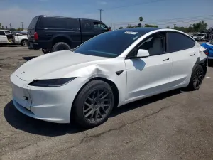 Tesla Model 3 2024