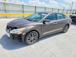 Nissan Altima 2.5L 4 2015