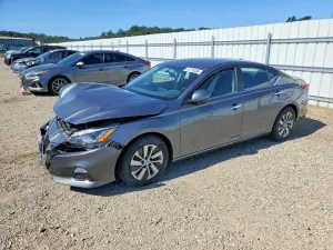 Nissan Altima 2.5L 4 2020