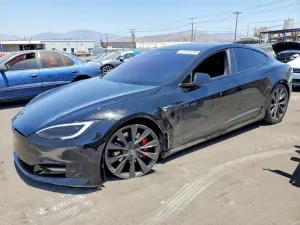 Tesla Model S 2021
