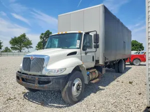 International DuraStar / 4000 6.7L 6 2018