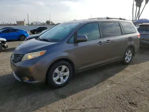 Toyota Sienna 3.5L 6 2011