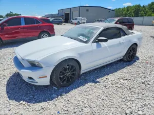 Ford Mustang 3.7L 6 2014