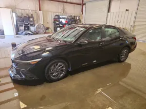 Hyundai Elantra 2.0L 4 2024