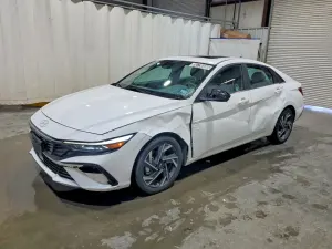 Hyundai Elantra 2.0L 4 2025