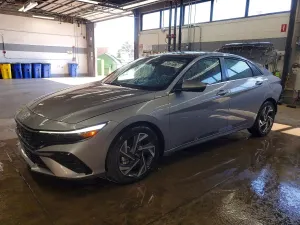 Hyundai Elantra 2.0L 4 2025