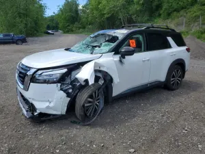 Nissan Pathfinder 3.5L 6 2025