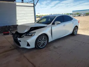 Lexus IS 2.0L 4 2019