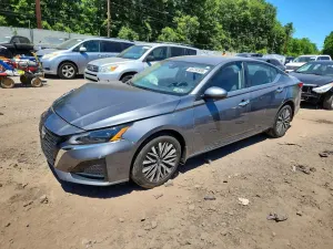 Nissan Altima 2.5L 4 2023