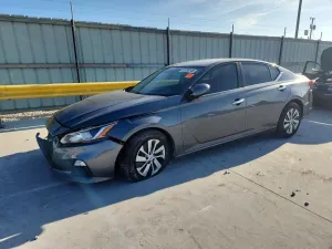 Nissan Altima 2.5L 4 2020