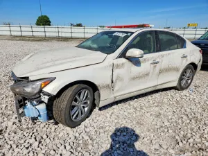 Infiniti Q50 3.7L 6 2015