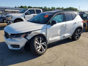 Volvo XC40 2.0L 4 2021