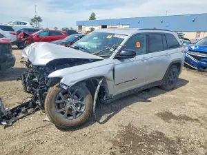 Jeep Grand Cherokee 2.0L 4 2026