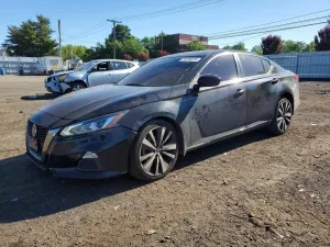 Nissan Altima 2.5L 4 2019