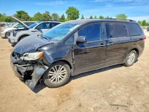 Toyota Sienna 3.5L 6 2014