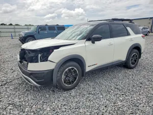 Nissan Pathfinder 3.5L 6 2023