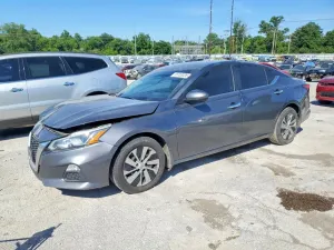 Nissan Altima 2.5L 4 2020