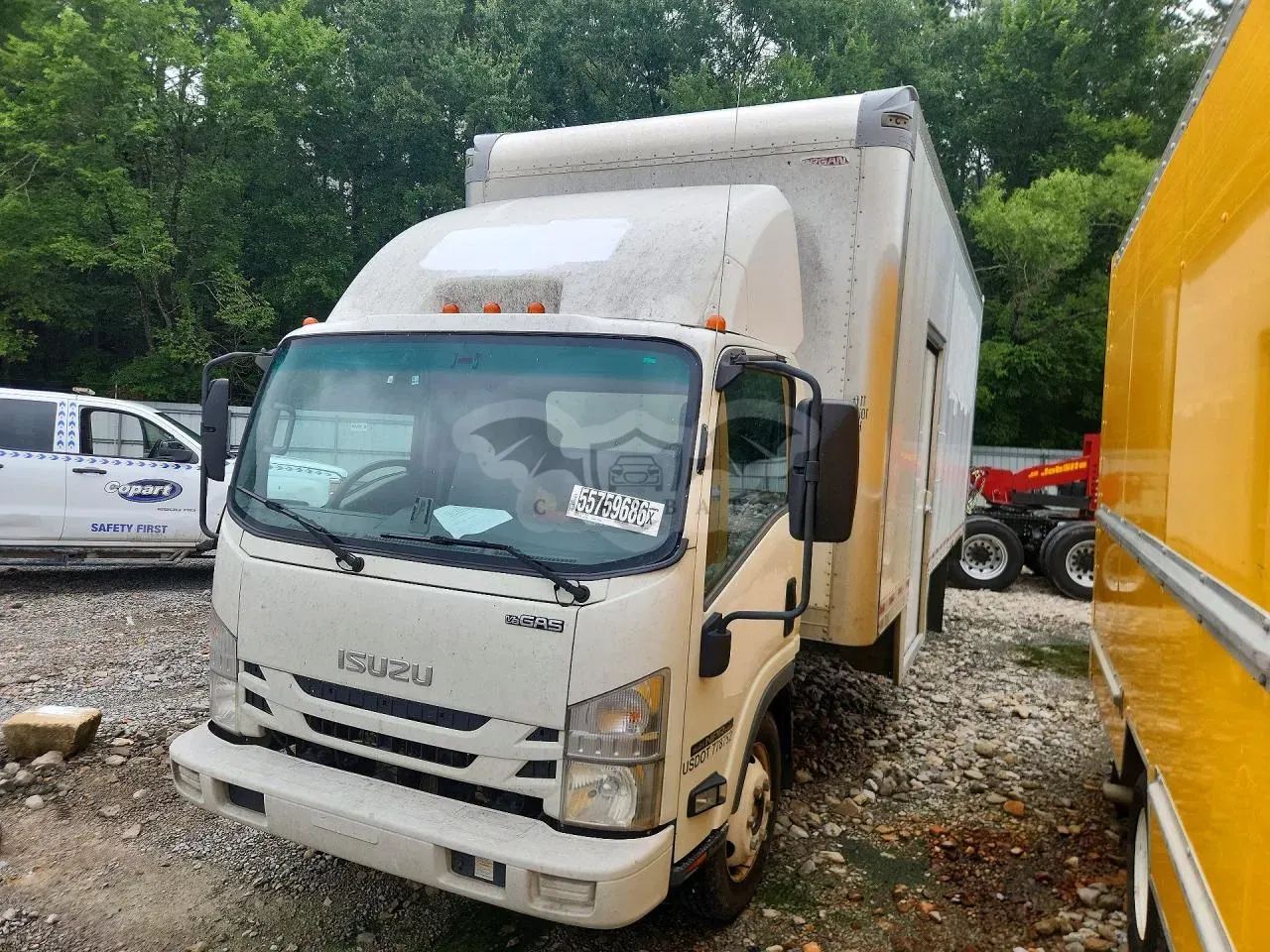 Isuzu NPR 6.6L 8 2022