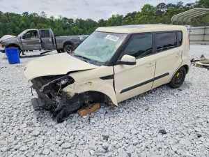 Kia Soul 2.0L 4 2013