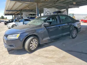 Volkswagen Jetta 2.0L 4 2014