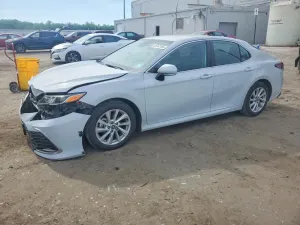 Toyota Camry 2.5L 4 2023