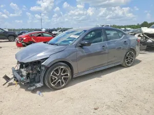 Nissan Sentra 2.0L 4 2024